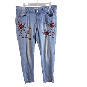 Sandpiper Embroidered Jeans Floral Accents Denim Pants Light‎ Wash Women Size 6